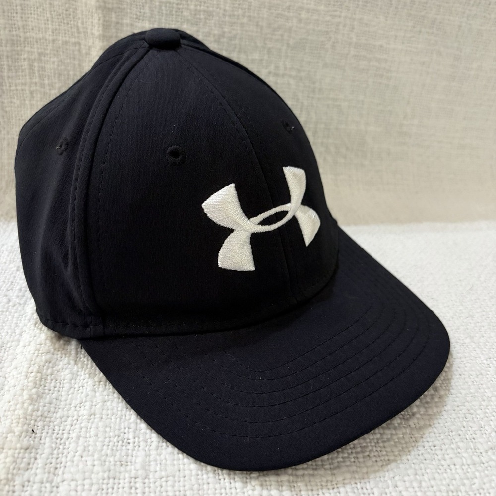 Under Armour Youth Black Baseball Hat Cap One Size Athletic HeatGear Boys